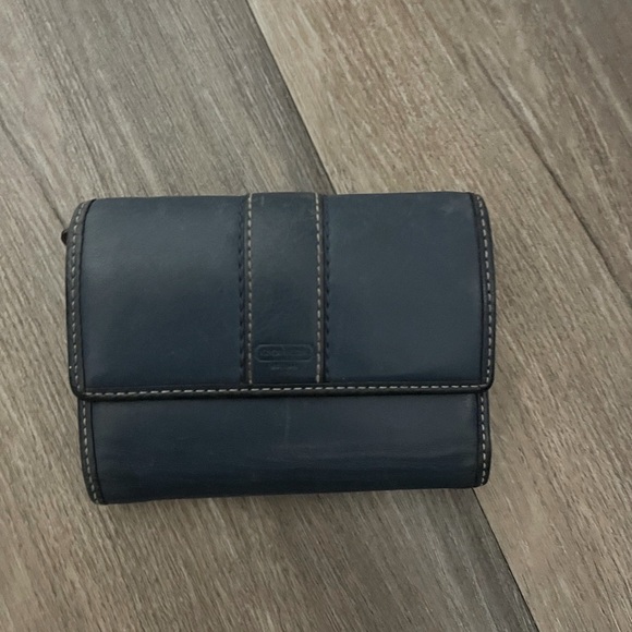 Coach wallet in Turquoise with Signature Logo Print​ - Picture 1 of 3